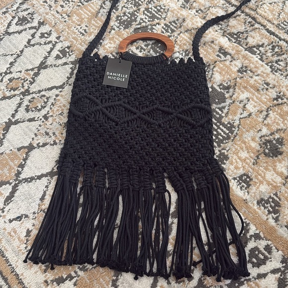 NWT Danielle Nicole Crochet Macrame Hand Bag Black Wooden Handles Boho Crossbody - Picture 2 of 10